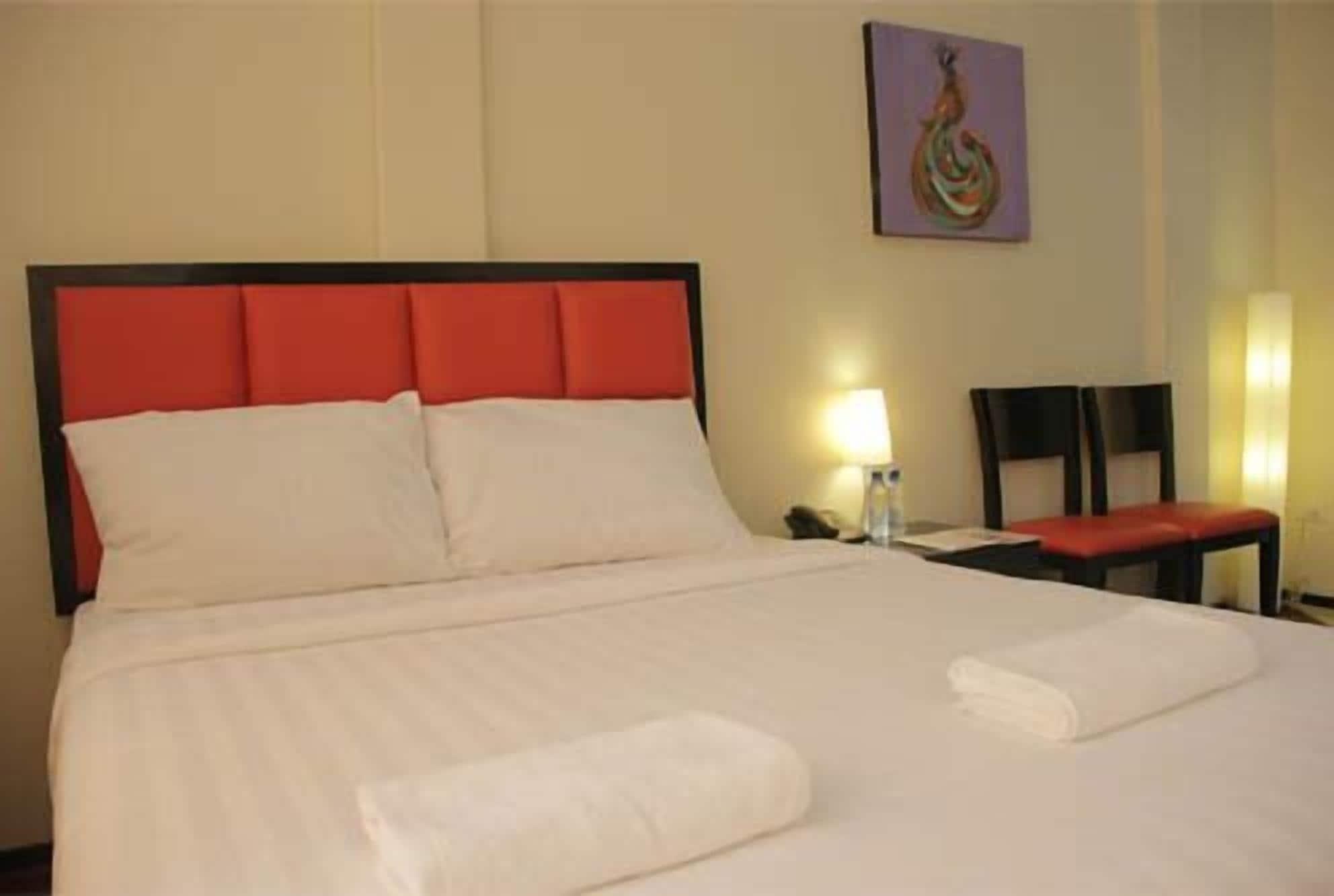 Arabelle Suites Tagbilaran Extérieur photo