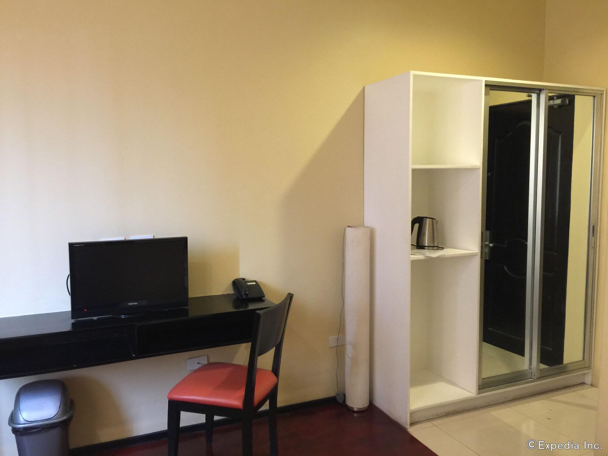 Arabelle Suites Tagbilaran Extérieur photo