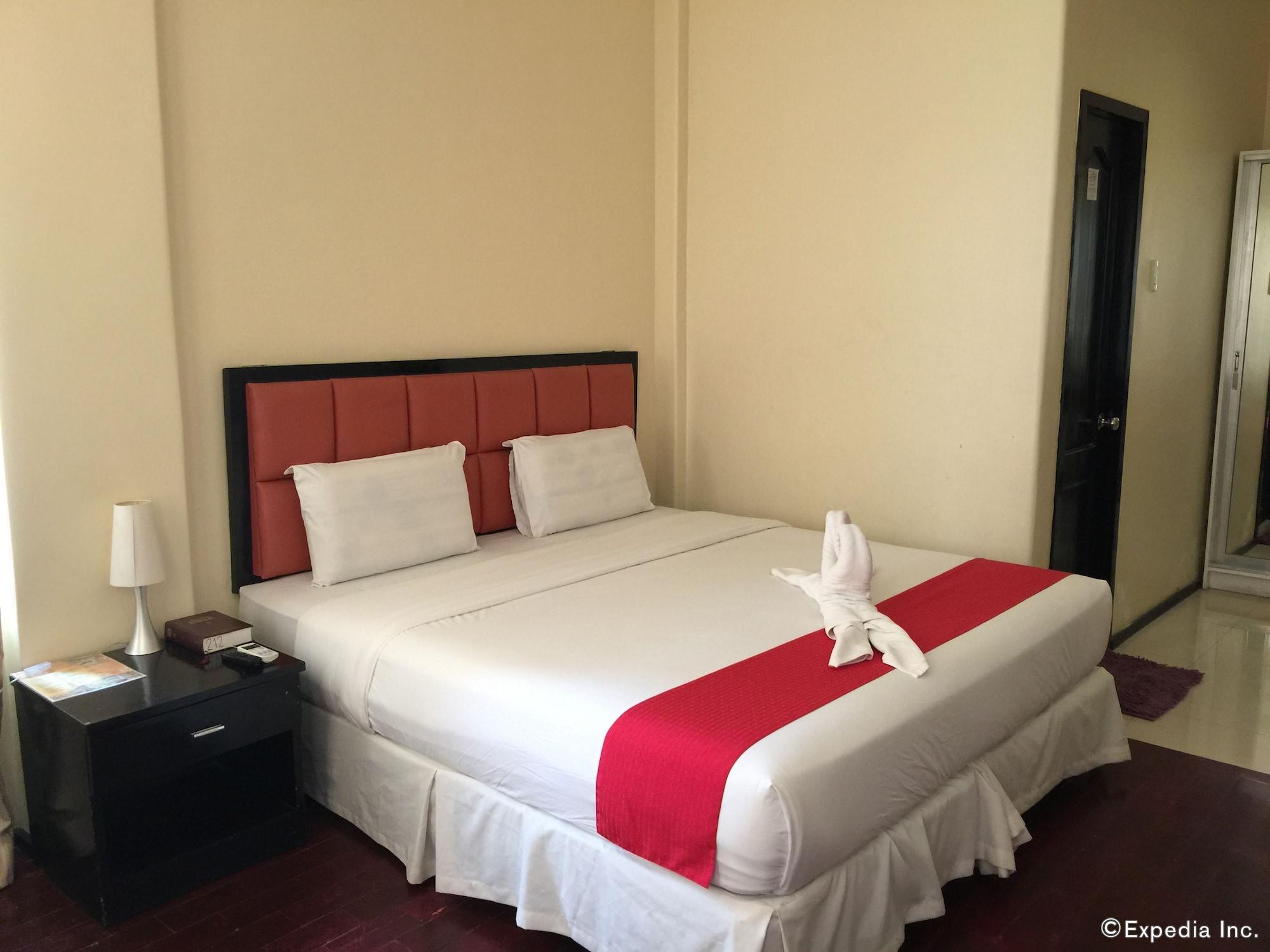 Arabelle Suites Tagbilaran Extérieur photo