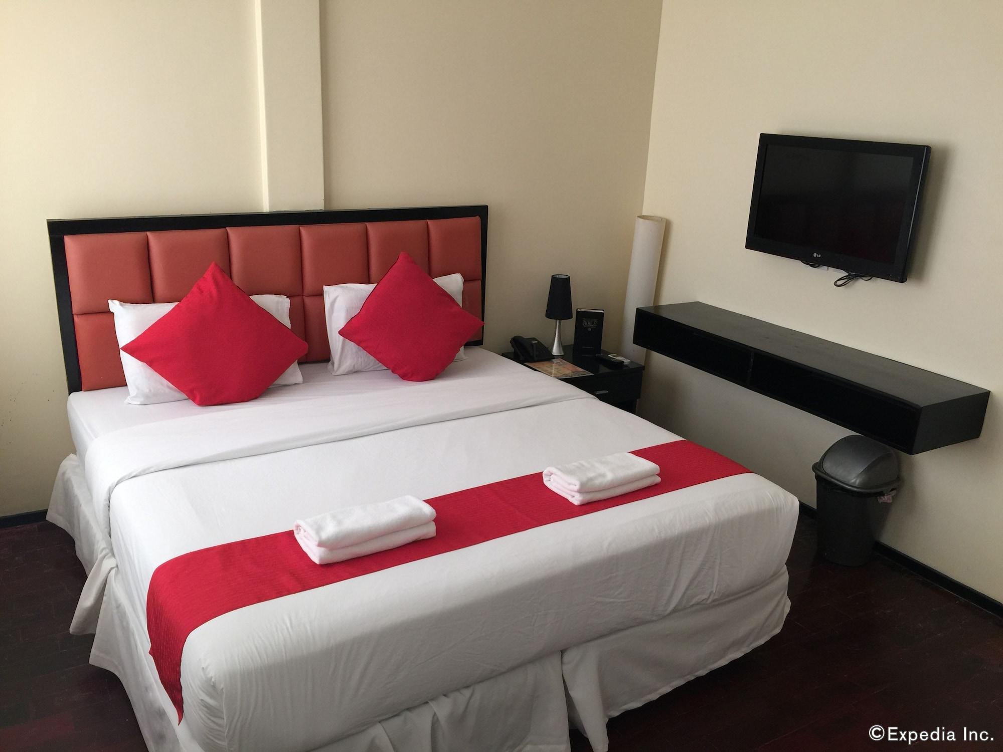 Arabelle Suites Tagbilaran Extérieur photo