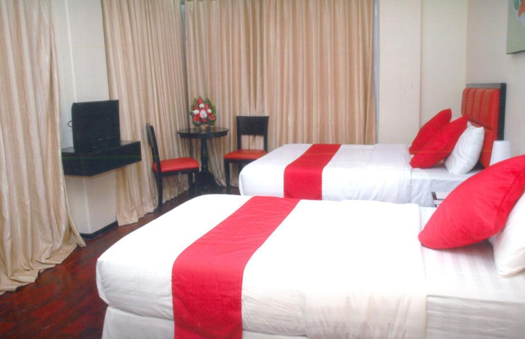 Arabelle Suites Tagbilaran Extérieur photo