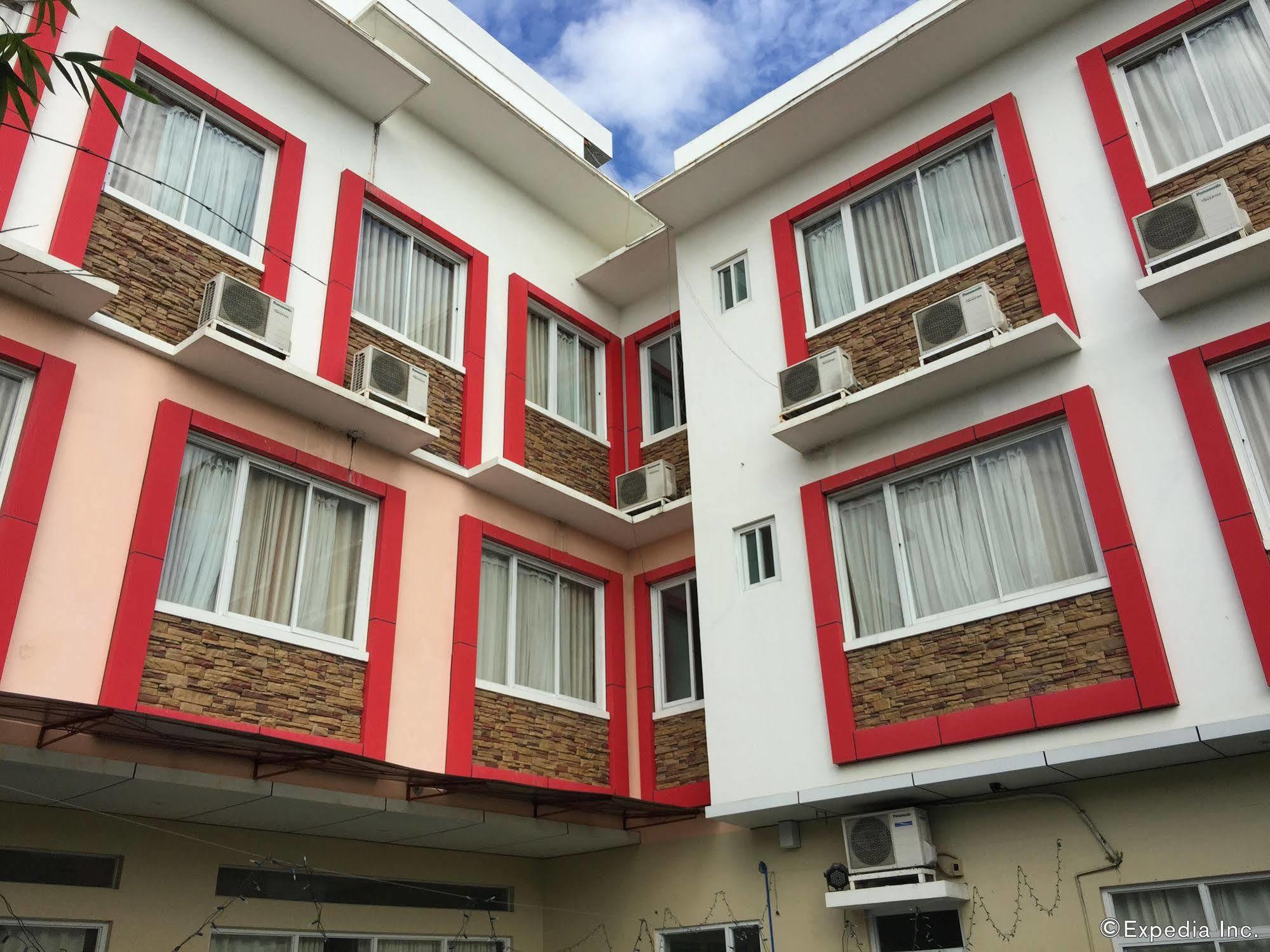 Arabelle Suites Tagbilaran Extérieur photo