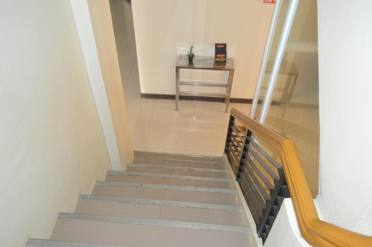 Arabelle Suites Tagbilaran Extérieur photo