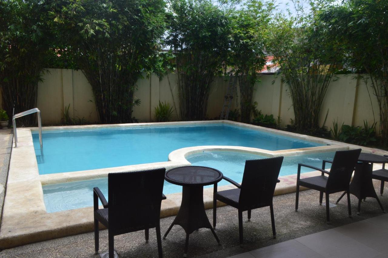 Arabelle Suites Tagbilaran Extérieur photo